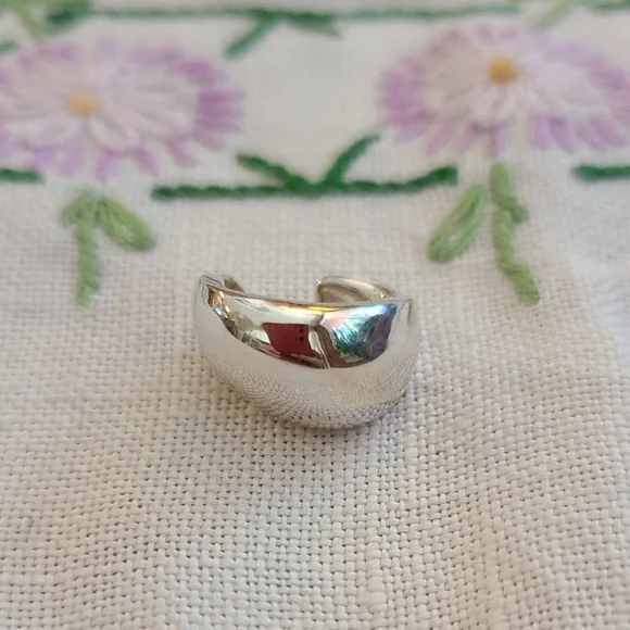 Hernan Herdez Chunky Ear Cuf - Picture 5 of 12